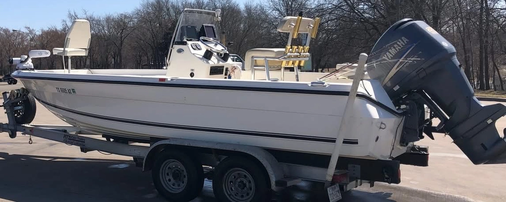 Lake Tawakoni fishing guide boat used for striped bass and hybrid bass guided trips in Texas